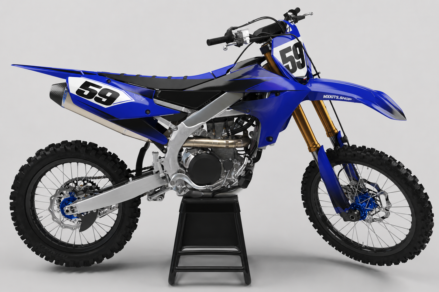Sponsorfreies Yamaha Motocross-Motorrad in Blau und Schwarz mit Cobalt Meridian Dekor, MXKITS.SHOP-Schriftzug und Startnummer 59