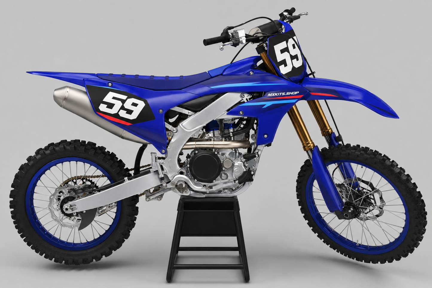 Yamaha Motocross-Motorrad ohne Sponsorenlogos in Tiefblau mit zurückhaltendem Motocross-Dekor „Indigo Minimal“, MXKITS.SHOP-Schriftzug und Startnummer 59