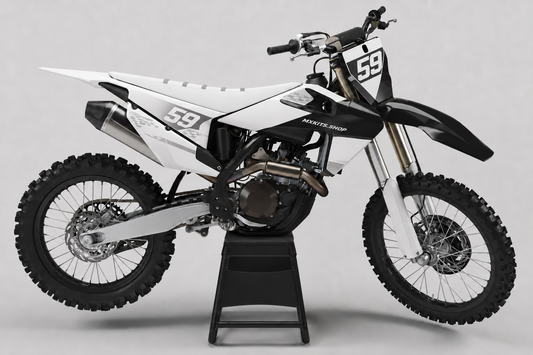 Weiß-hellgrau-schwarzes Husqvarna-Motocross-Dekor mit Startnummer 59 und dezenten Schachbrettstrukturen