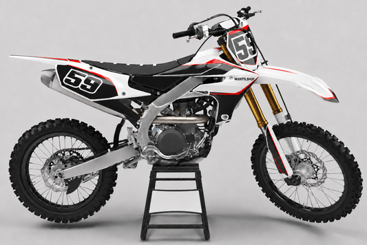 Yamaha-Motocross-Motorrad in Weiß, Schwarz und Rot ohne Sponsorenlogos mit Dekor „Razorline White“, MXKITS.SHOP-Logo und Startnummer 59