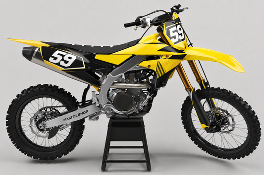 Gelb-schwarzes Yamaha-Motocross-Motorrad ohne Sponsorenlogos mit Dekor „Sunburst Apex“, MXKITS.SHOP-Logo und Startnummer 59
